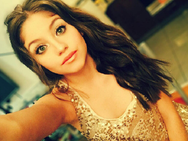 Karol Sevilla_4