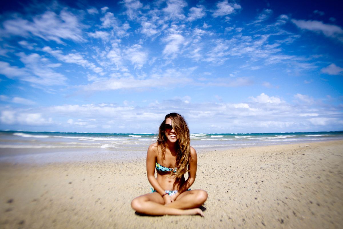 beach bikini blue clouds girl Favim.com 312066