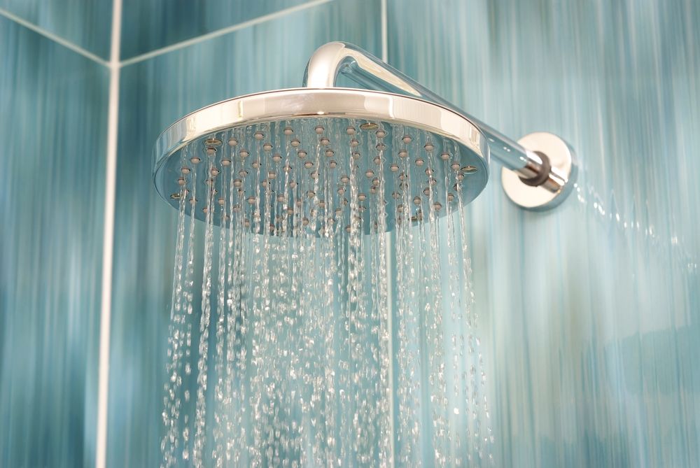 having a hot shower could provide you with many health benefits_334_68007_0_14093816_1000